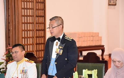 MAJLIS MAKAN MALAM BERADAT SEMPENA MERAIKAN PERTUKARAN KELUAR DAN MASUK PEGAWAI-PEGAWAI INSTITUT LATIHAN ANGKATAN BERSENJATA DIRAJA BRUNEI