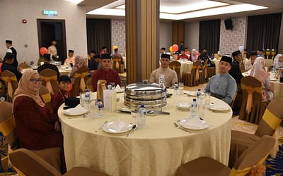 CHILDREN WITH SPECIAL NEEDS FROM THE TRAINING INSTITUTE OF THE ROYAL BRUNEI ARMED FORCES RECEIVE DONATIONS FROM THE ROYAL BRUNEI ARMED FORCES WELFARE FUND AND WELFARE ASSOCIATION OF THE WIVES OF RBAF PERSONNEL (BAKTI)