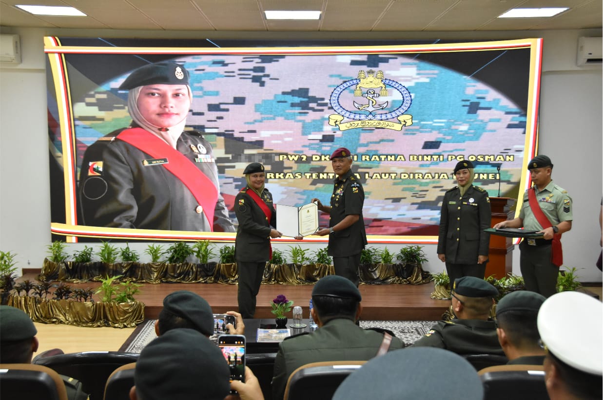 Majlis Penyampaian Sijil dan Penutupan Rasmi Kursus Kepimpinan dan Pengurusan Pegawai Waran Siri 1 2025 05.png