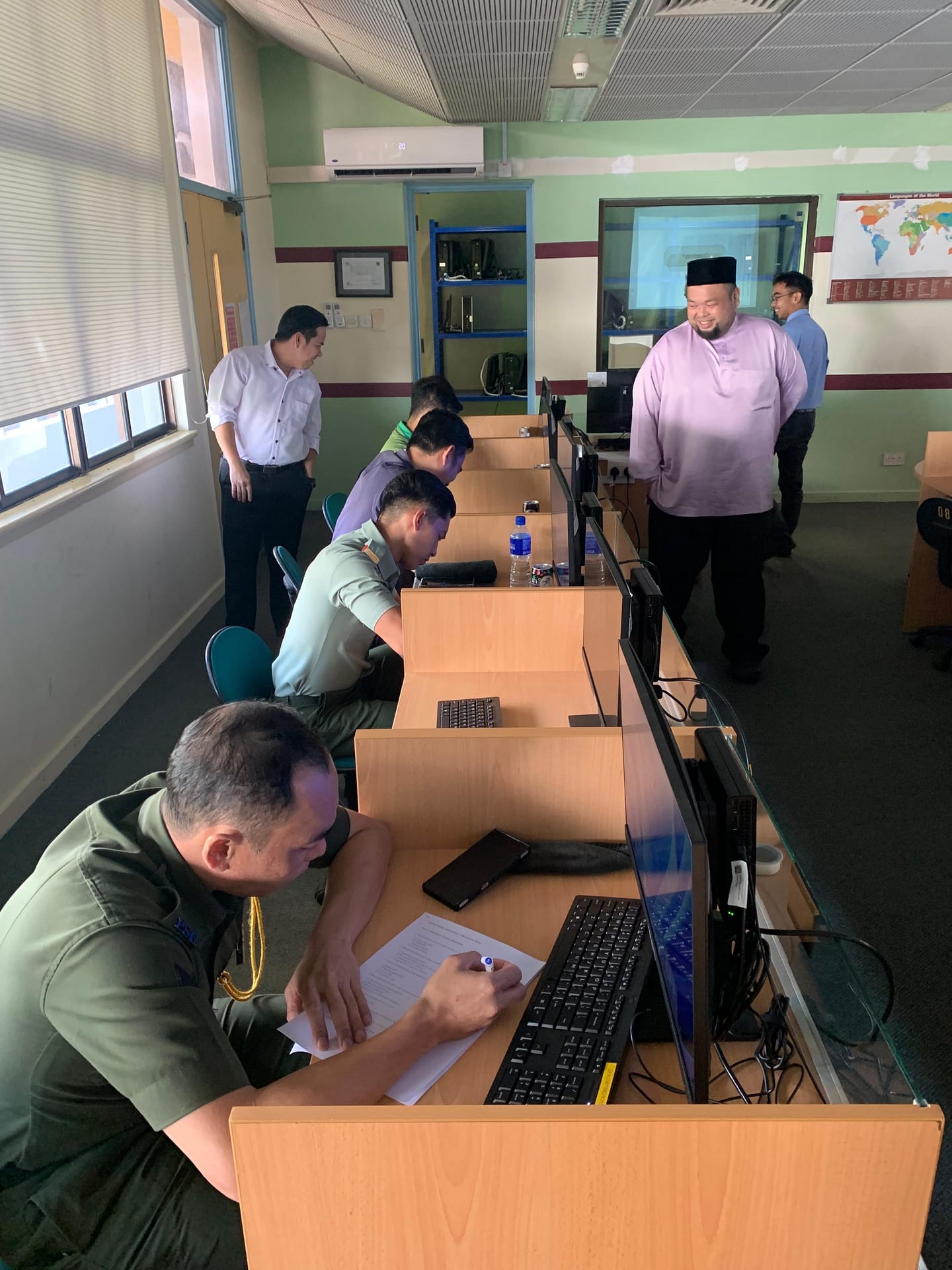 Bengkel Online Safety Awarenes Siri 02 2025 04.jpg