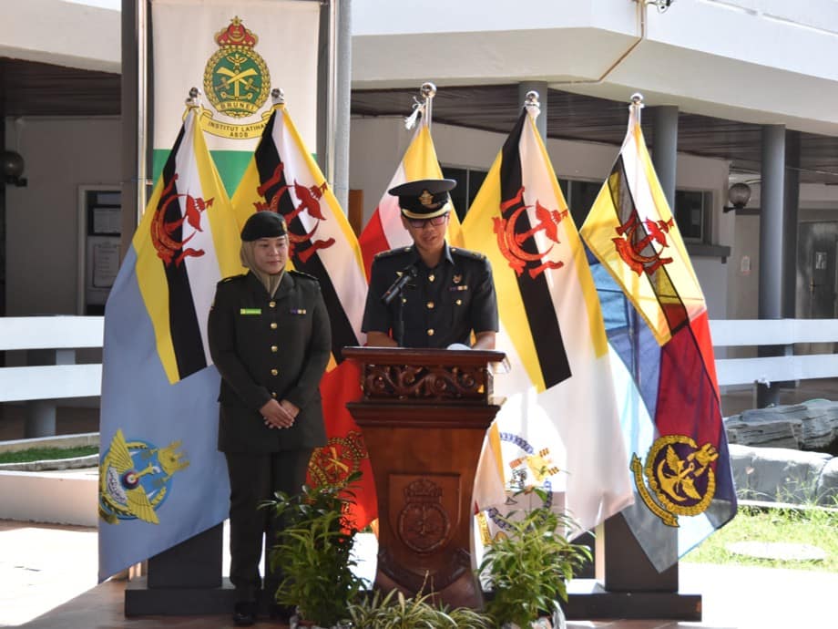 Penyampaian Sijil dan Penutupan Kursus Kerani Kanan Siri 1 2025 02.jpg