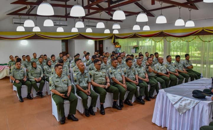 Majlis Penyampaian Sumbangan dan Cenderamata 08.jpg