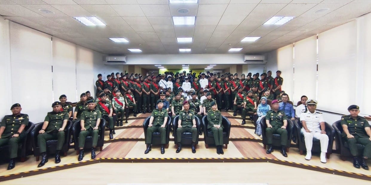 THE CERTIFICATE PRESENTATION AND CLOSING CEREMONY OF THE WARRANT OFFICERS LEADERSHIP AND MANAGEMENT COURSE SERIAL 2 2025 01.jpg