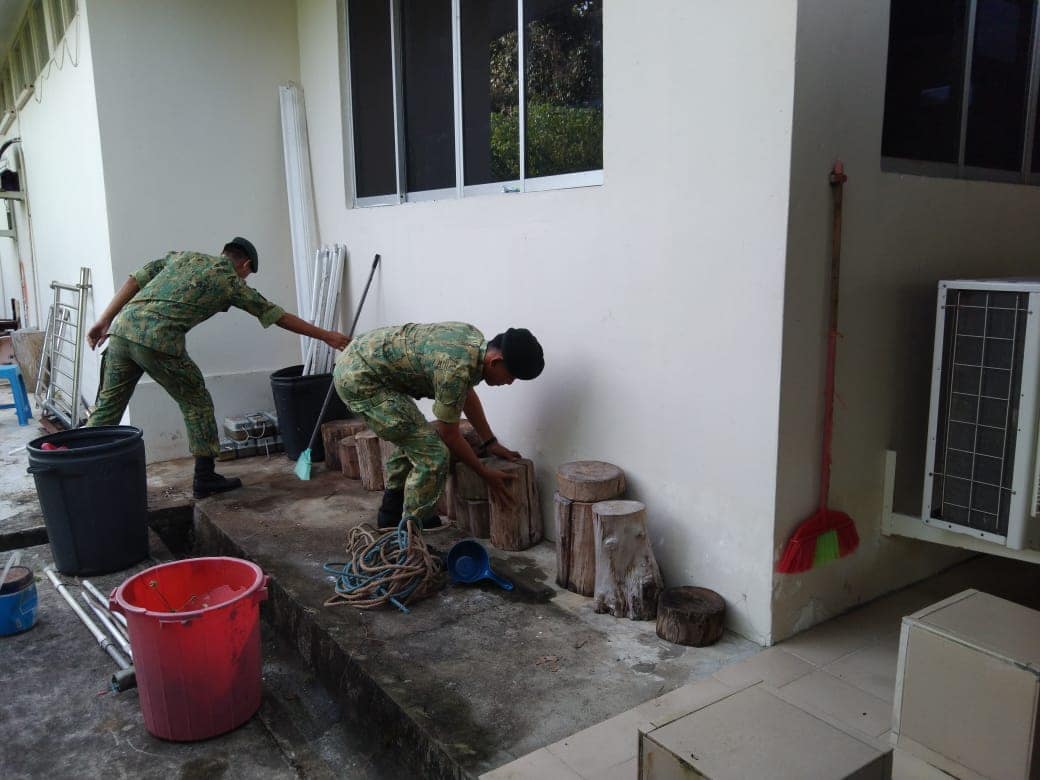 mmbrsihkan masjid 6.jpeg