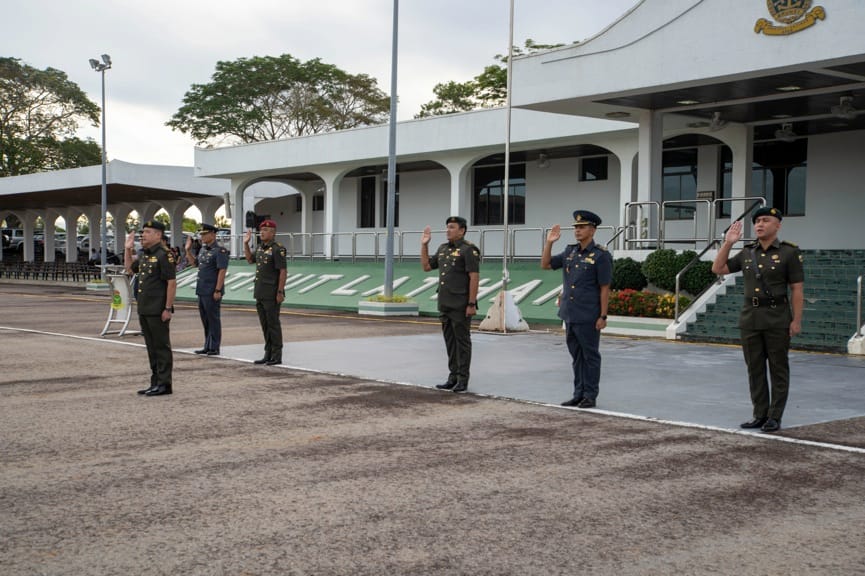 PERBARISAN YM KOMANDAN 2.jpg