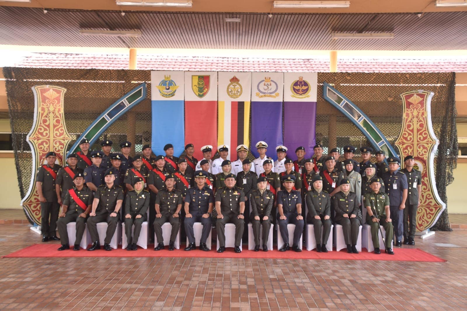 987.jpg
