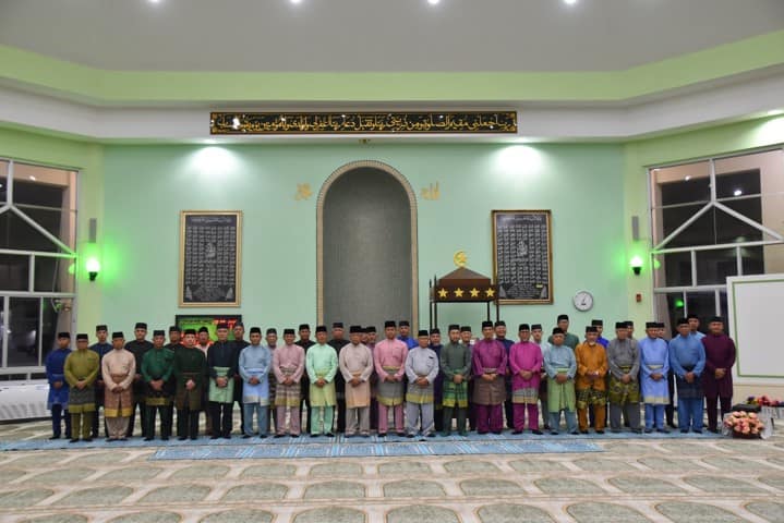 MAJLIS KHATAM AL QURAN DAN DOA KESYUKURAN, DAN MAJLIS BERBUKA PUASA BERSAMA MANTAN-MANTAN KOMANDAN DAN SARJAN MEJAR REJIMEN IL ABDB.jpg