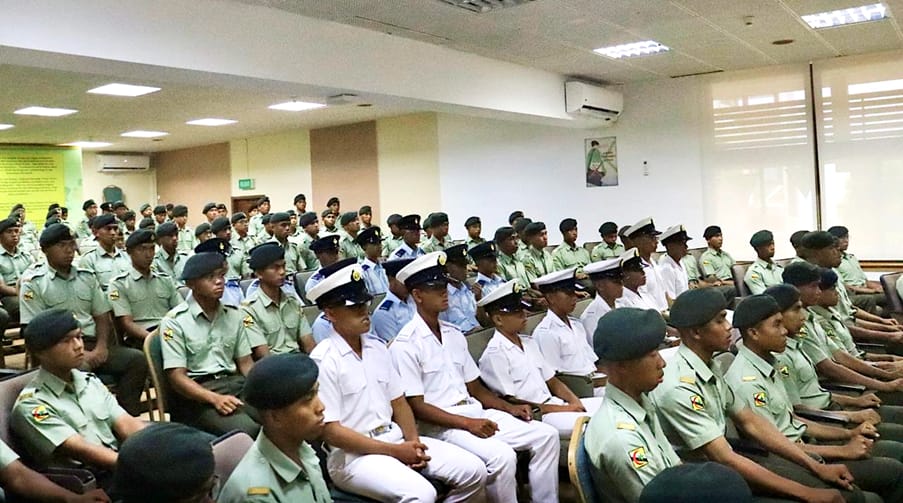 Sesi perjumpaan YM Komandan IL ABDB bersama Rekrut Lelaki - 174.png