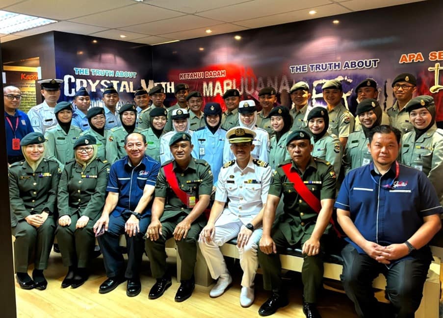 ANGGOTA CLK BERGAMBAR RAMAI BERSAMA AHLI BKN.jpg