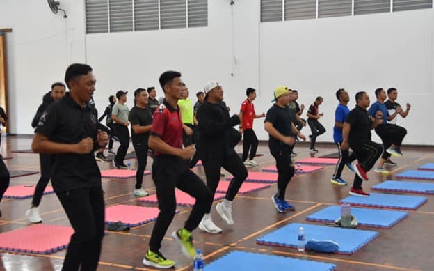 TABATA BERSAMA KOMANDAN3.jpg