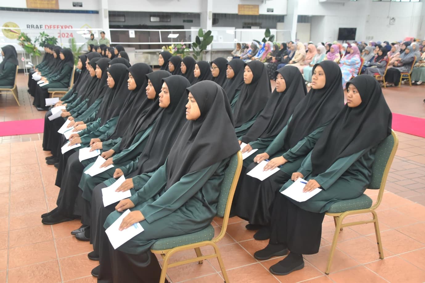 BAF 122 SIGNING CEREMONY FOR MALE RECRUITS INTAKE 175 AND FEMALE RECRUITS INTAKE 59 4.png