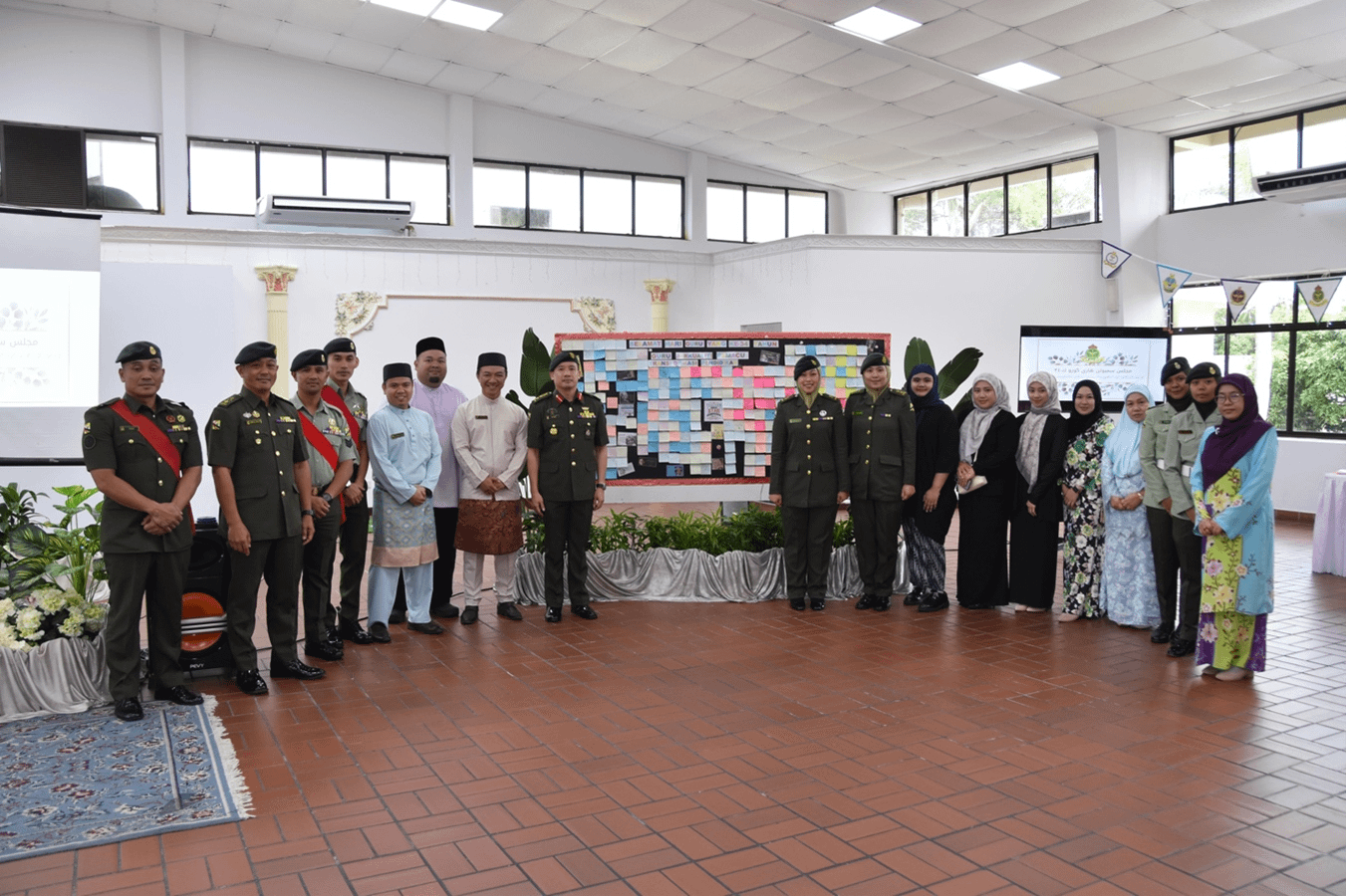 INSTITUT LATIHAN ANGKATAN BERSENJATA DIRAJA BRUNEI MERAIKAN SAMBUTAN HARI GURU KE-34 4.png