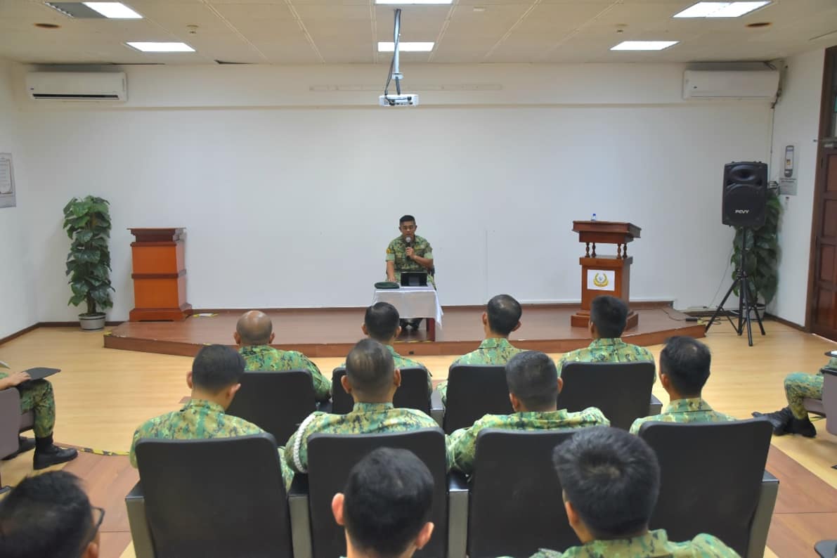 THE REGIMENT SERGEANT MAJOR SESSIONS WITH TRAINING INSTITUTE OF ROYAL BRUNEI ARMED FORCES (TI RBAF) SENIOR RANKS.png