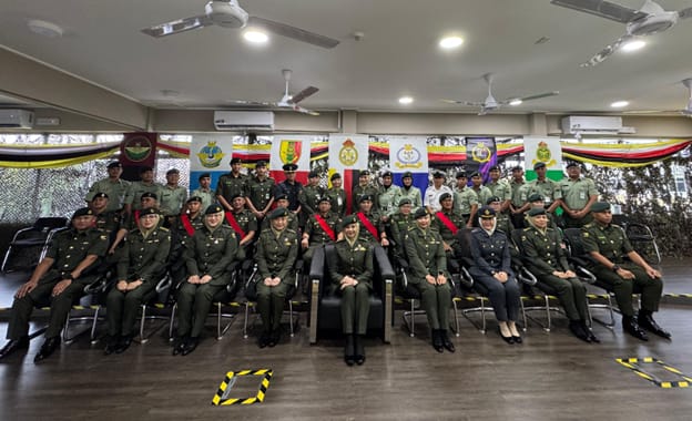 MAJLIS PENYAMPAIAN SIJIL DAN PENUTUP BAGI KURSUS PEGAWAI KEWANGAN ABDB SESI 2024 KURSUS AKAUN PERKHIDMATAN ABDB SIRI 012024 SERTA KURSUS KETUA SEKSYEN GAJI SESI 2024.png
