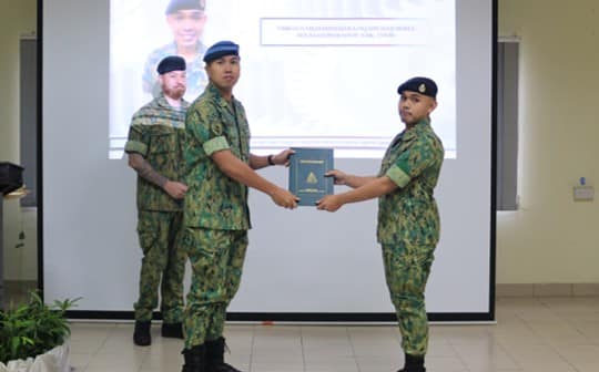 Majlis Penutupan dan Penyampaian Sijil Kursus Teknisyen Persenjataan dan Instrumen Asas Siri 2025 03.jpg