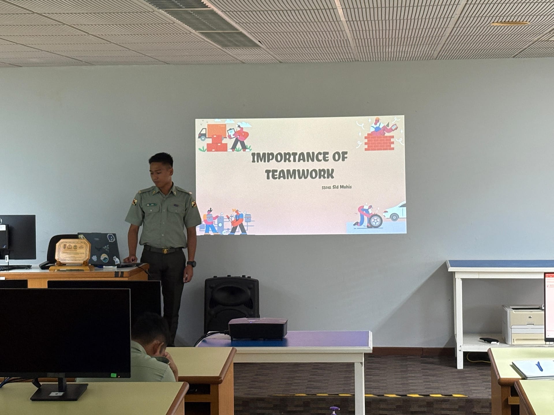 Bengkel Presentation (Microsoft Powerpoint) Siri 02 2025 03.jpg